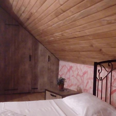 Hotel Isani Tbilisi Ruang foto